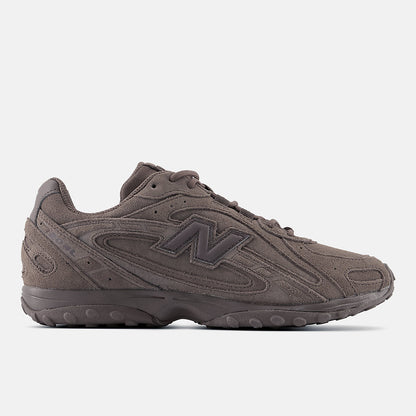 New Balance 204L in Cortado - view 1